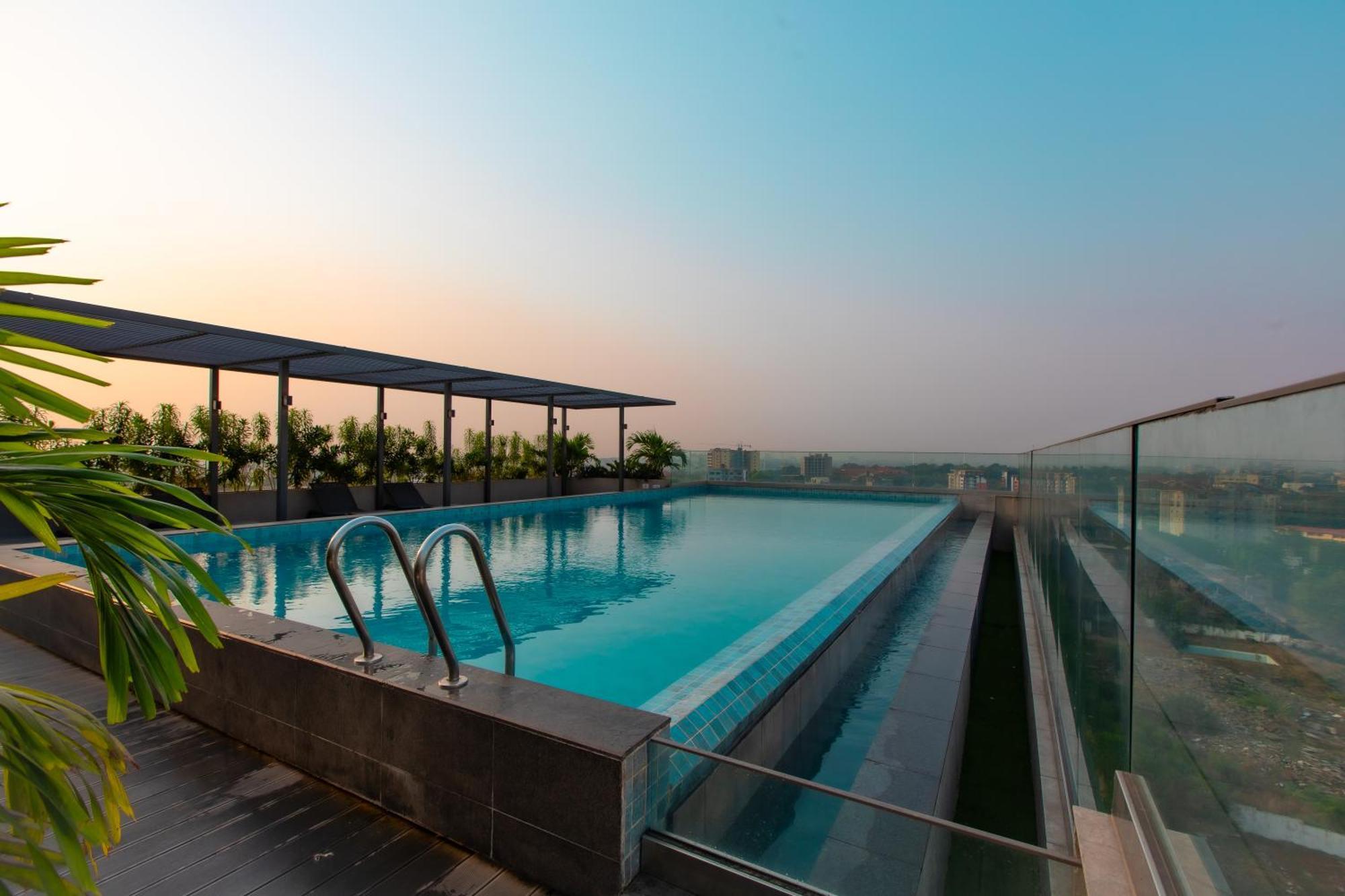 7 Minutes From The Airport - Chic Studio Accra Esterno foto