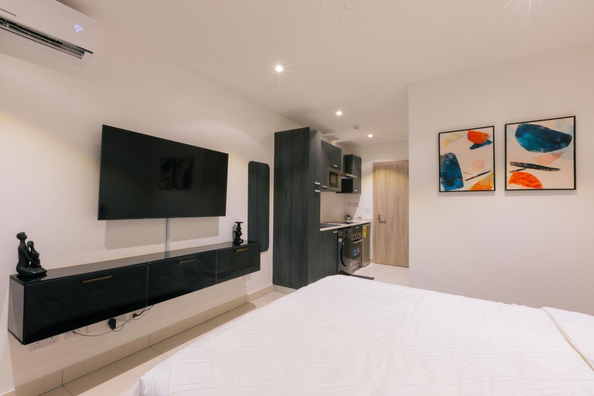 7 Minutes From The Airport - Chic Studio Accra Esterno foto